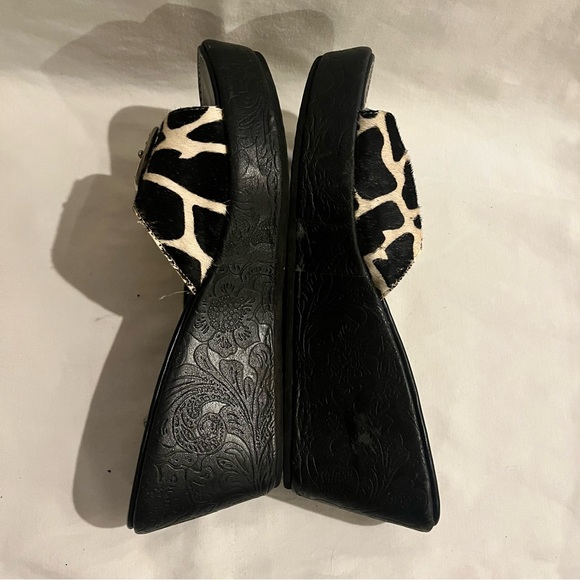 Black Animal Print Wedge Sandals with Rhinestone Buckle Bold Statement - Picture 5 of 10